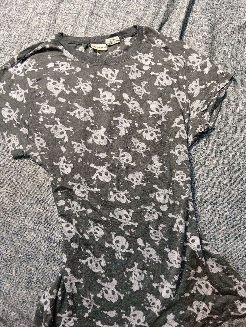 Y2k aop skull no boundaries (Category: Blouses) located in Binangonan. Submitted by uhwhynot (Listing ID 1470821864, Image 1). Description: .