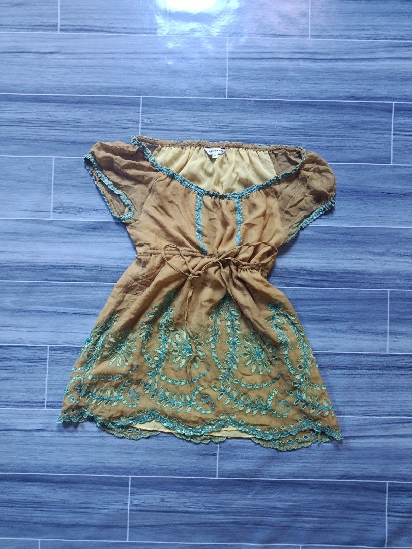 Y2k beaded top embroidered (Category: Blouses) located in Bacolod City. Submitted by empatees (Listing ID 1470831525, Image 1). Description: .