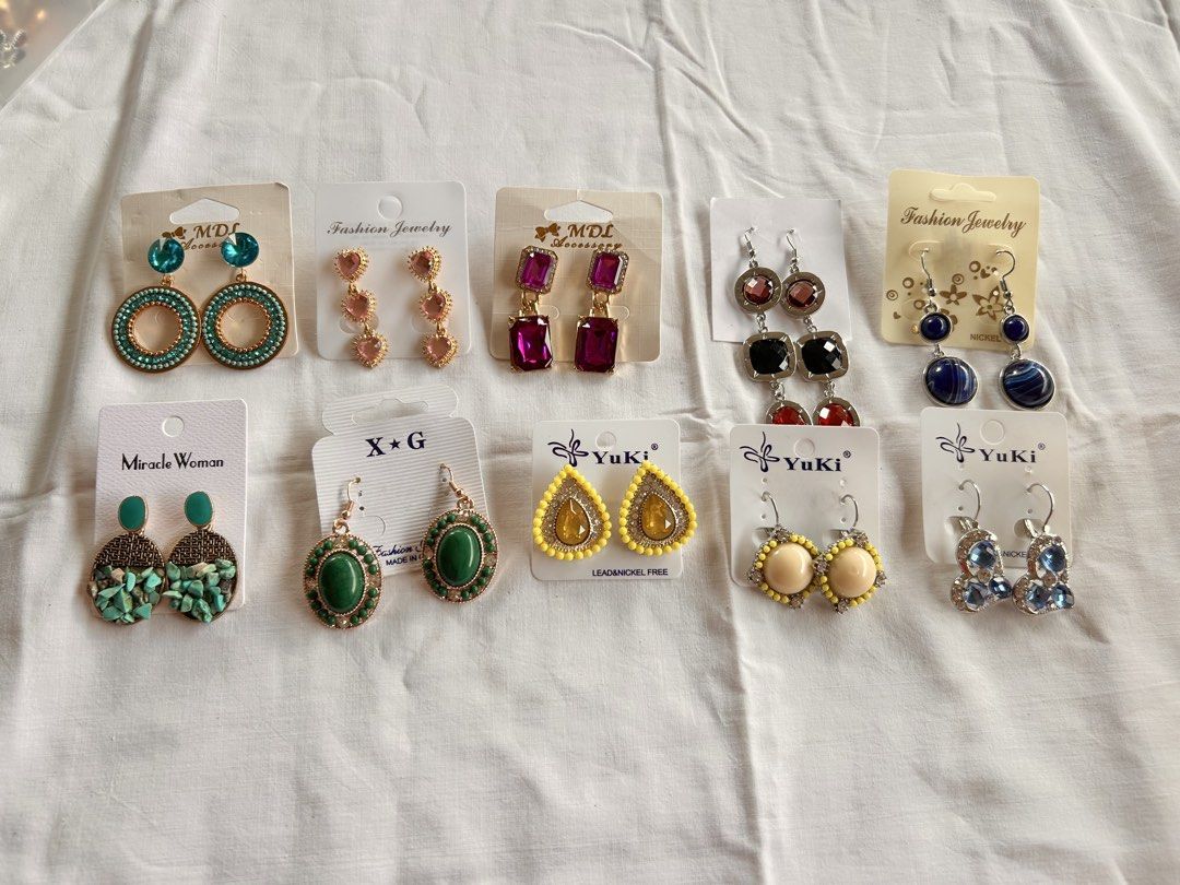 Y2k Colorful Chunky Earrings (Category: Earrings) located in Pinamalayan. Submitted by _dragonfly (Listing ID 1470777185, Image 1). Description: .