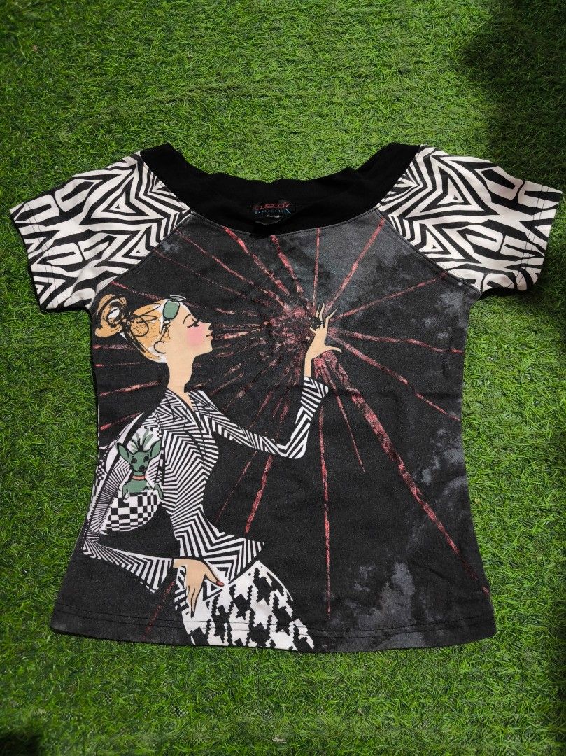 Y2K Custo Barcelona Graphic Shirt (Category: Blouses) located in Davao. Submitted by payperstealthriftdvo (Listing ID 1470896046, Image 1). Description: Size Small Women's Excellent Condition Women Graphic Design For Y2k Outfits PM 📩📩📩.