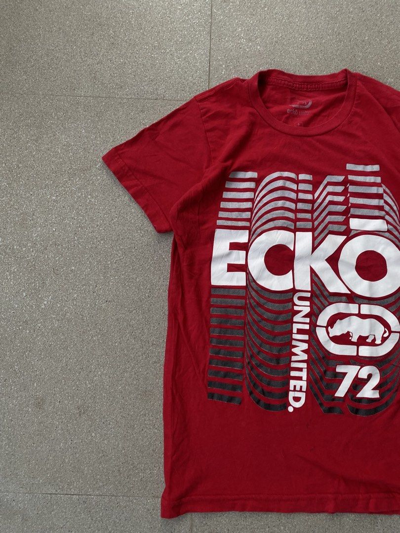 Y2k Ecko Graphic T-Shirt (Category: Tshirts & Polo Shirts ) located in Caloocan City. Submitted by webspot (Listing ID 1470793382, Image 2). Description: Y2k Ecko Graphic T-Shirt Size - Medium Width - 18 Length - 26.