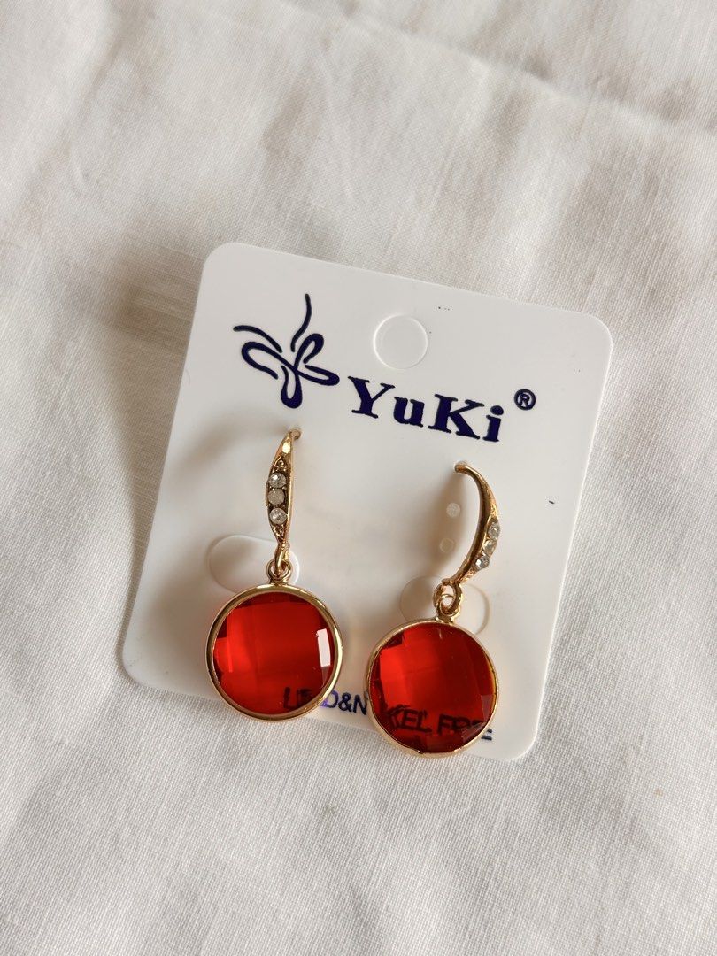 Y2k gem Earrings (Category: Earrings) located in Pinamalayan. Submitted by _dragonfly (Listing ID 1470769730, Image 2). Description: 50 each.