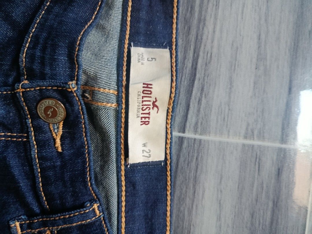 Y2K Hollister short (Category: Shorts) located in Bacolod City. Submitted by empatees (Listing ID 1470830768, Image 3). Description: .