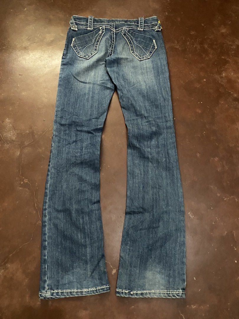 Y2k Lady True Jeans Slim~Bootcut (Category: Jeans) located in Malita. Submitted by ronnyboi (Listing ID 1470775374, Image 3). Description: W:30 L:40 T:9.7 H:7.5 Mine:300.