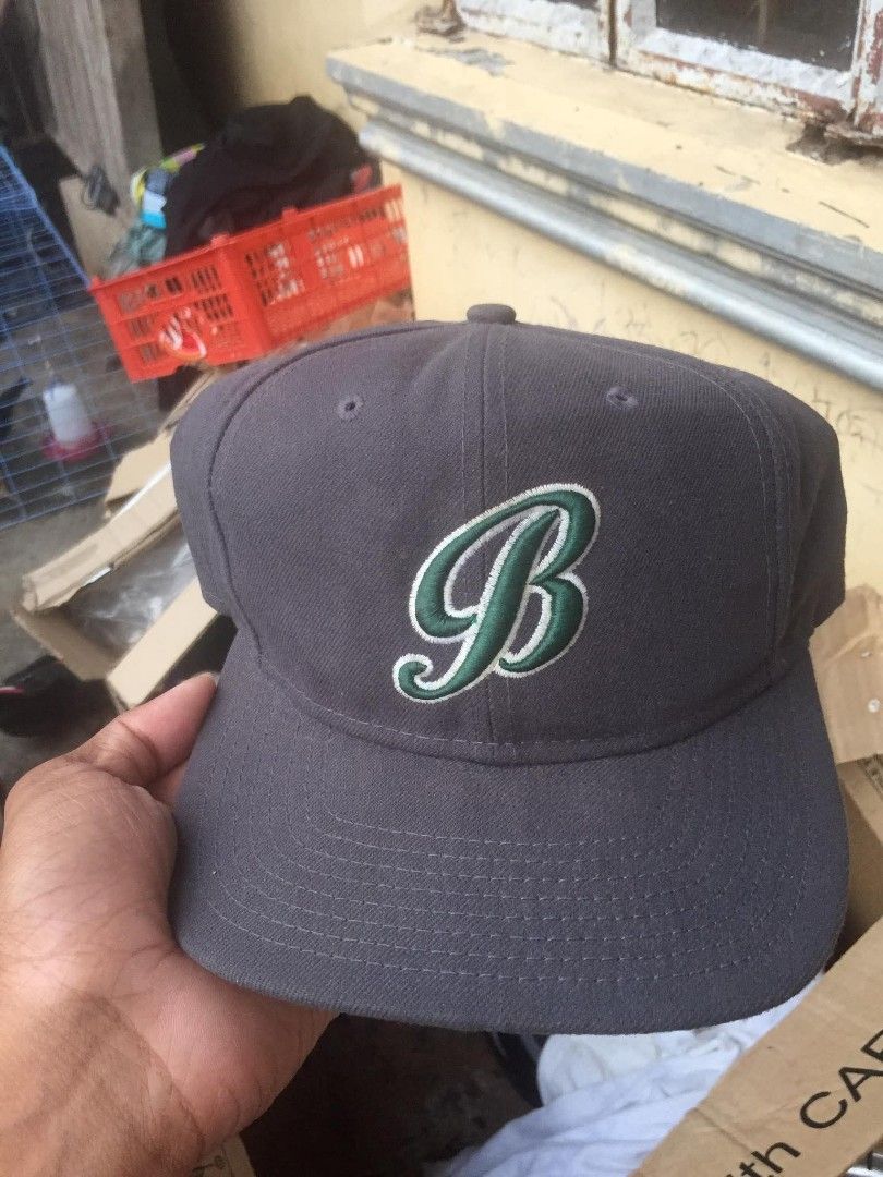 Y2k New Era Milwaukee Bucks Script Logo 9Fifty Snapback Cap (Category: Caps & Hats) located in Naga. Submitted by bonethugz1822 (Listing ID 1470833432, Image 1). Description: 800+sf Excellent condition Krispy pa No issues madumi lang kakastock Colorate 9/10 Bicol location.