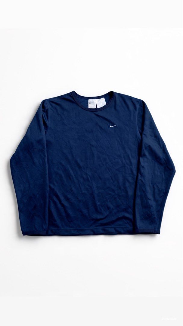 Y2K Nike Dri-Fit Long Sleeve (Category: Activewear) located in Bayombong. Submitted by fliptique (Listing ID 1470759619, Image 1). Description: Y2K Nike Dri-Fit Long Sleeve Excellent Condition Size : Small Dimes : 19.5”x22.5” Shoulder To Shoulder : 15.5” Sleeve Length : 22” Hem : 19.5” Color Rate : 10 Issue : ❌❌❌ ₱500 + sf .
