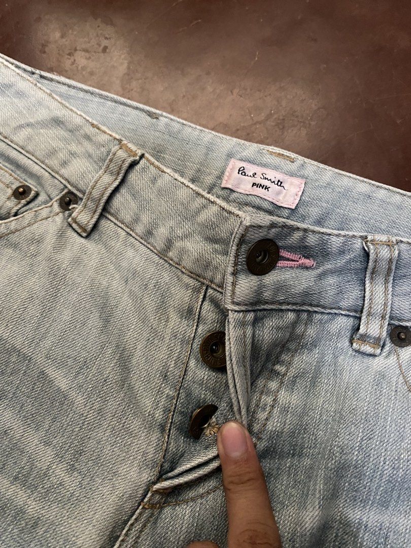 Y2k Paul Smith Pink Mid~Rise Bootcut (Category: Jeans) located in Malita. Submitted by ronnyboi (Listing ID 1470775604, Image 2). Description: W:31 L:40 T:10 H:8.5 Sign of usages,stains Mine:350.