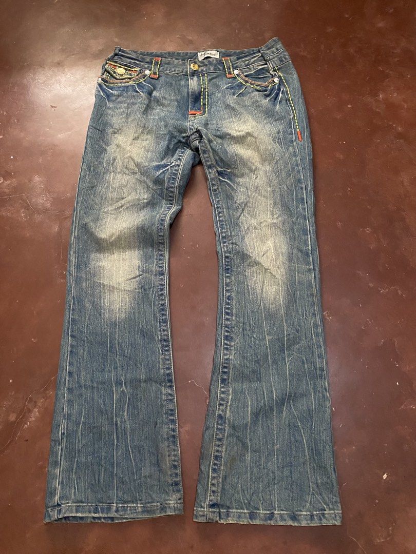 Y2k Timbelt Light~Wash Bootcut (Category: Jeans) located in Malita. Submitted by ronnyboi (Listing ID 1470775992, Image 3). Description: W:33 L:40 T:11 H:9 altered waist,sign of usages Mine:400.