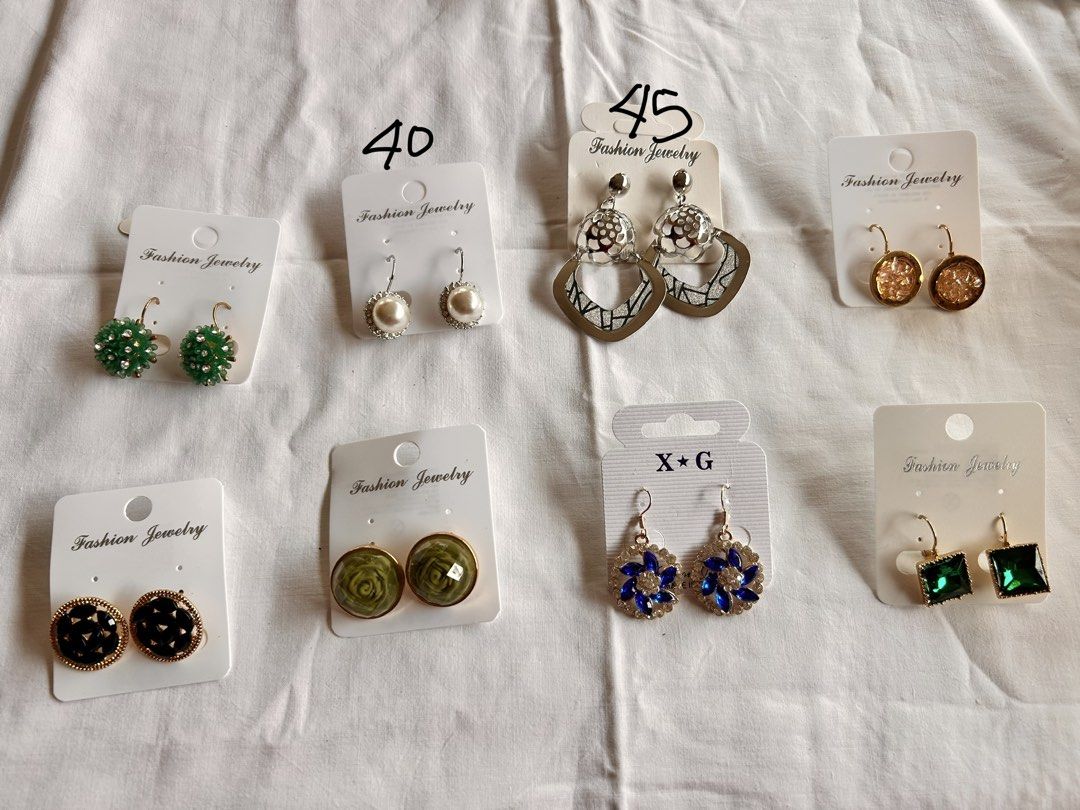 Y2k Trendy Chunky Silver Pearl Earrings (Category: Earrings) located in Pinamalayan. Submitted by _dragonfly (Listing ID 1470777840, Image 2). Description: Prices in the second photo incased you missed it. Items with no prices are 30 pesos.