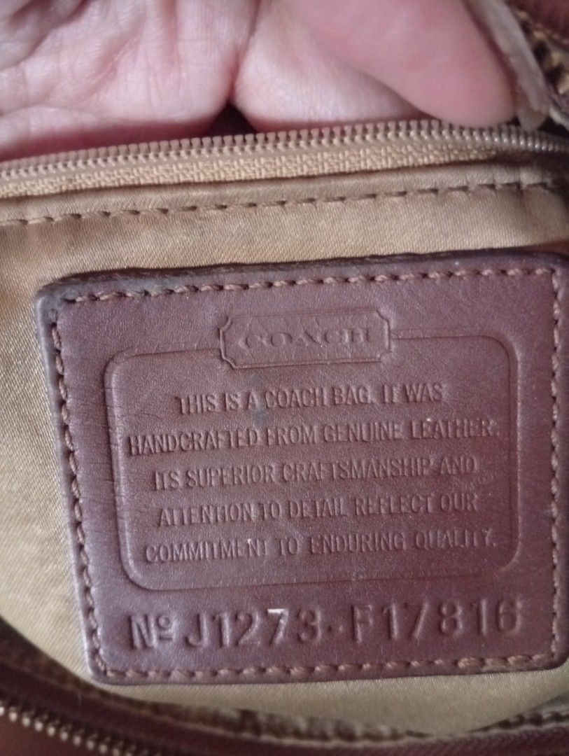 coach vintage (Category: Shoulder Bags) located in Angeles City. Submitted by mstsinita (Listing ID 1470760590, Image 3). Description: Coach Chelsea Ashlyn Leather Hobo Bag in a brown/caramel leather finish with antique gold-tone hardware and a front turn-lock belt detail. - nego -few water marks.