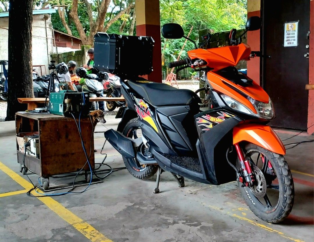 Yamaha Mio i125 Scooter with Top Box (Category: Motorbikes for Sale) located in Manila. Submitted by nba.cards.manila (Listing ID 1470755837, Image 3). Description: For Sale !!! Yamaha Mio i 125 2021 Model Orig OR/CR 2 keys 21K odo 1st Owner 2 Valid id with 3 signatures Open DOS Registered until 2027 Good running condition ALL GOODS NOT BUDGETMEAL SARIWA ANG UNIT WYSWYG UPGRADES : RCBuild -RCB Rear Shock -RCB Breaklever -RCB Handle Grip -RCB Brea