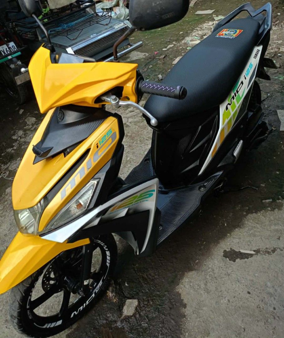 Yamaha Mio i 125 Yellow (Category: Motorbikes for Sale) located in Calamba. Submitted by altheatey (Listing ID 1470868191, Image 1). Description: FOR SALE MIO i125 ‼️ •2019YEAR MODEL •ORIGINAL OR CR WITH DOS •REGISTERED TILL 10/31/26 •ALL STOCK ENGINE •ALL WORKING •NEWLY CHANGE OIL & GEAR OIL •AS IS WHERE IS PASS SA SOBRA SELAN •GOODS SA SERVICE PWEDE MO CHECK 💵₱ 33,000 NEGOTIABLE IF SURE BUYER 📍LOC : CALAMBA LAGUNA.