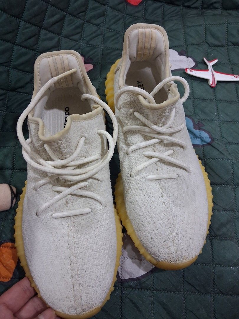 YEEZY MONEY BACK SIZE US 8 (Category: Casual Shoes) located in Binan City. Submitted by chloedvoutletshoppe (Listing ID 1470775927, Image 1). Description: ✔️ All items are 100% authentic ✔️ Money-back guarantee for authenticity 💳 Mode of Payment (MOP): • GCash • Bank Transfer 📦 Shipping Fee (SF): • Via LBC / Lalamove • Shouldered by buyer 🚫 All sales are final • No return, no exchange • Exceptions apply only for items with proven damage 🔍 Res