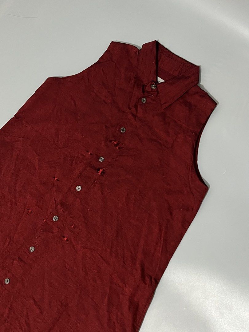 Yohji Yamamoto - Distressed - Mainline - (Category: Dresses) located in Cavite. Submitted by asianluxe (Listing ID 1470897427, Image 2). Description: Yohji Yamamoto Flat measurements! Length: 39 inches Armpit to armpit: 20.5 inches Shoulder to shoulder: 13 inches Hem: 30 inches Guaranteed authentic Excellent condition Very presentable N0 Flaw.