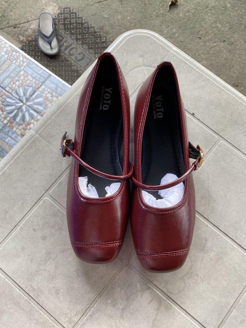 Yoto Maroon Mary Jane Flats (Category: Flats & Sandals) located in Valenzuela. Submitted by finslzr (Listing ID 1470754982, Image 2). Description: - Brand: Yoto - Style: Mary Jane flats - Color: Maroon - Condition: Brand new, sinukat lang - Bought for 400 - Still negotiable RFS: Wrong size Size: EU 42, 26cm.