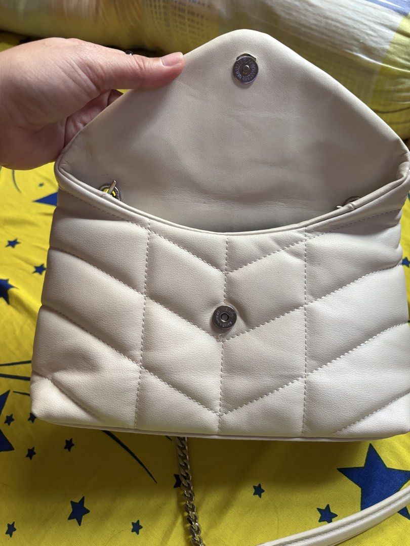 Ysl (Category: Luxury Bags & Wallets) located in Cainta. Submitted by 3rd_street.onlineshop (Listing ID 1470837269, Image 3). Description: Sf not included Payment first.