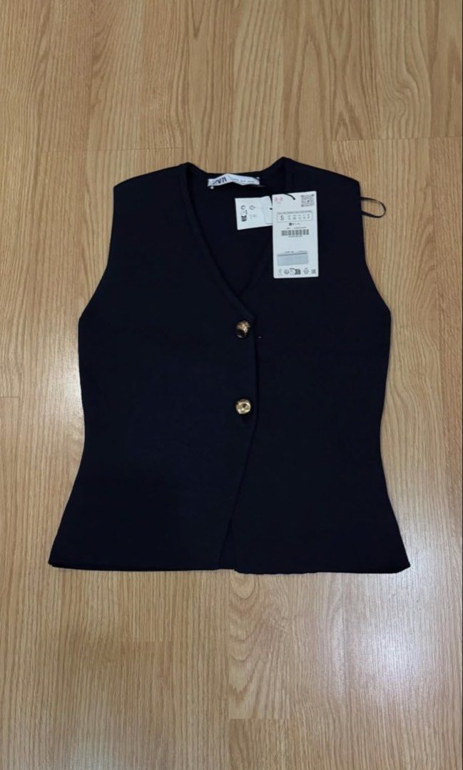 ZARA | Navy Vest Top - Small (Category: Blouses) located in Roxas City. Submitted by elliesuite (Listing ID 1470809505, Image 3). Description: Read: LAST PRICE POSTED ‼️ NO WHEN WORN ‼️ NO MEASUREMENTS ‼️ Brand New with Tags Size: Small Stretchable. HQ Fabric. Gold buttons. SF c/o Buyer. (JRS Express ONLY ₱150 - no other courier) No grab/lala (not from the Metro) All sales are final. No REFUND. No return / exchange. .