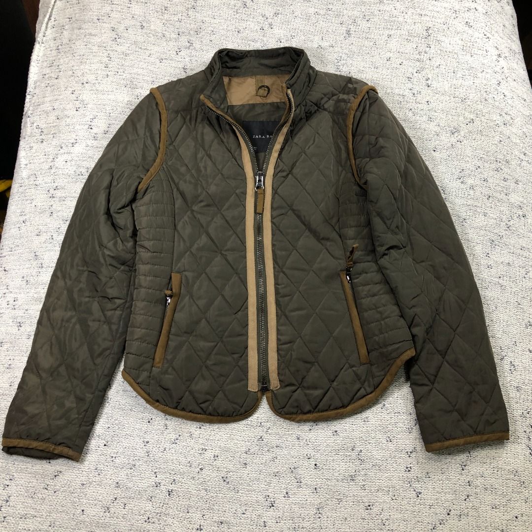 ZARA BASIC Diamond Quilted Padded Jacket Size Medium (Category: Coats, Jackets and Outerwear) located in Santa Rosa. Submitted by sergids (Listing ID 1470831069, Image 2). Description: ZARA BASIC Diamond Quilted Padded Jacket Size Medium Check fitting tops to ensure this fits you. Dimensions below are exact measurements, see pics as well for comparison. 9/10 Condition and Colorway Dimensions: Check pic slide for actual size and dimensions. J&T or