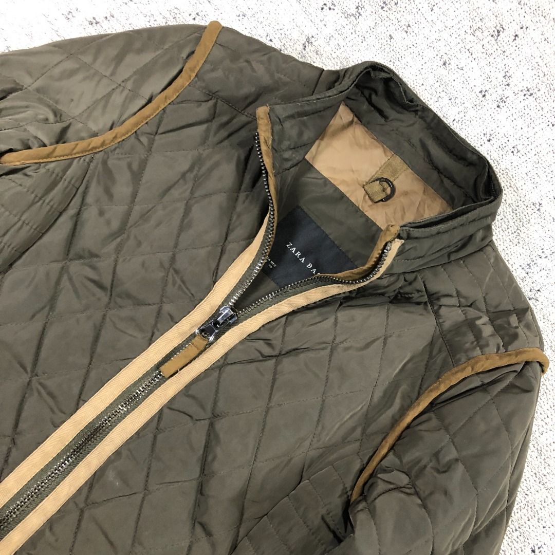 ZARA BASIC Diamond Quilted Padded Jacket Size Medium (Category: Coats, Jackets and Outerwear) located in Santa Rosa. Submitted by sergids (Listing ID 1470831069, Image 1). Description: ZARA BASIC Diamond Quilted Padded Jacket Size Medium Check fitting tops to ensure this fits you. Dimensions below are exact measurements, see pics as well for comparison. 9/10 Condition and Colorway Dimensions: Check pic slide for actual size and dimensions. J&T or