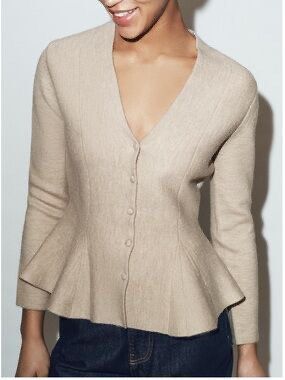 Zara BNWT peplum cardigan (Category: Coats, Jackets and Outerwear) located in Mataasnakahoy. Submitted by chicforless.ph (Listing ID 1470848300, Image 3). Description: High quality fabric 💯 Perfect for travel or casual fits.