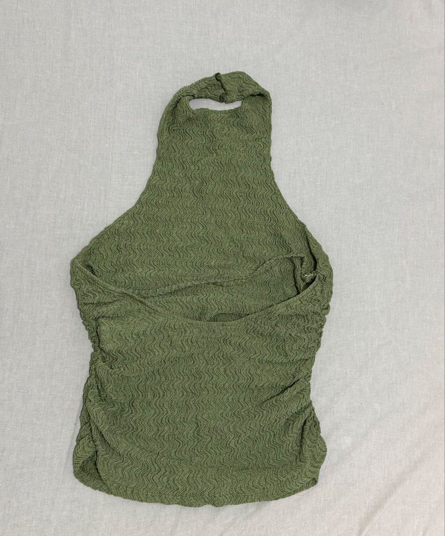 Zara Green Halter Neck Textured Knit Top (Category: Sleeveless) located in Quezon City. Submitted by vvandko (Listing ID 1470866839, Image 2). Description: Used once.