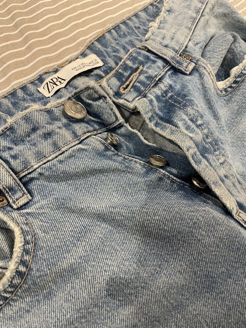 ZARA jeans (Category: Jeans) located in Manila. Submitted by franceshous (Listing ID 1470783571, Image 2). Description: .