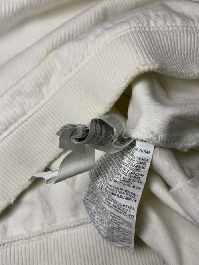 zara muscle denim tee distressed (Category: Tshirts & Polo Shirts ) located in Paranaque City. Submitted by thrift_in_the_hoods (Listing ID 1470931136, Image 3). Description: dimes: 27x28 issue: needs wash.