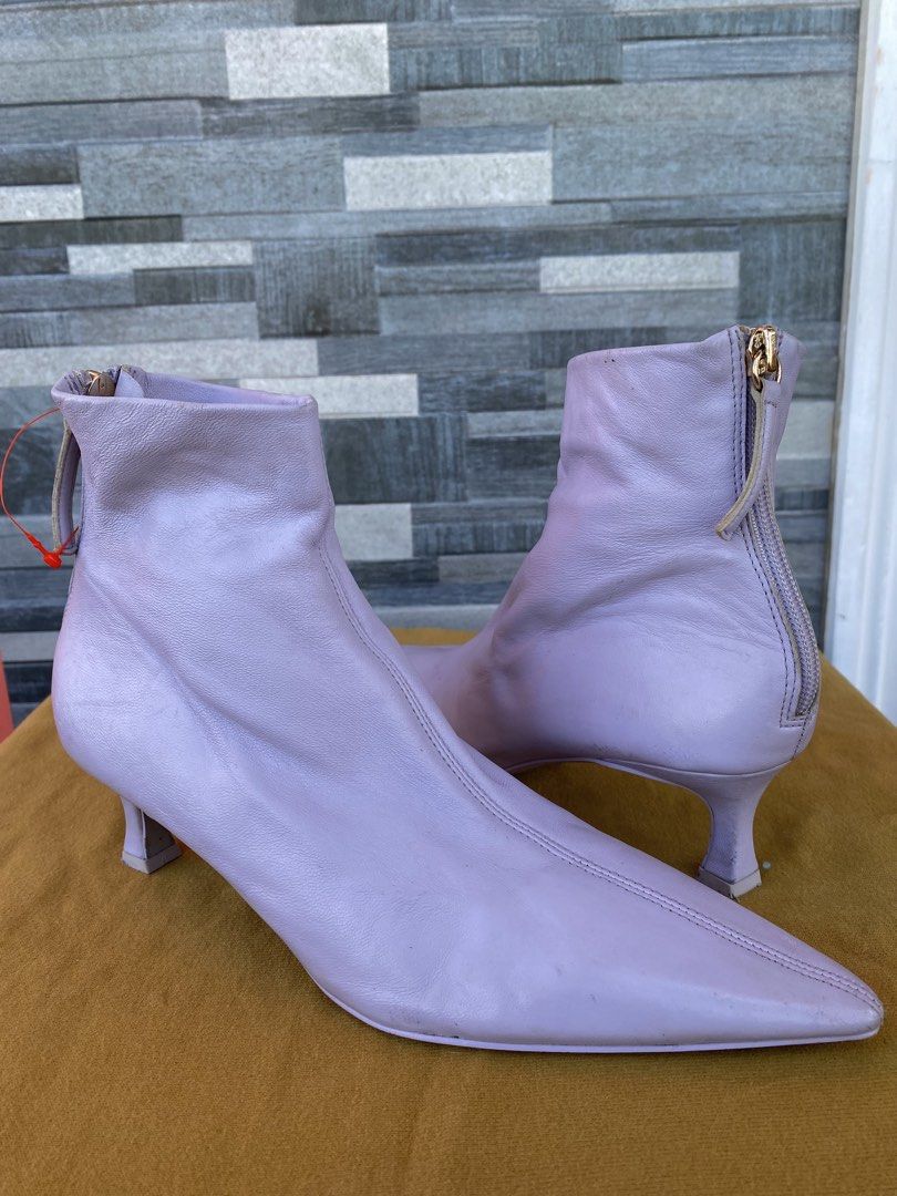 ZARA LEATHER POINTED TOE KITTEN HEELS BOOTS (Category: Heels) located in Binmaley. Submitted by vanilla_style (Listing ID 1470759754, Image 3). Description: SIZE 36 | 2 INCH HEEL | 23CM INSOLE Brand: Zara Style: Pointed Toe Kitten Heel Leather Booties Color: Lilac / Pastel Purple Material: Genuine Leather Size: EU 36 Heel Height: ~2 inches (kitten heel) Closure: Back zip with gold-tone hardware Condition: Very Good — minimal signs of use .