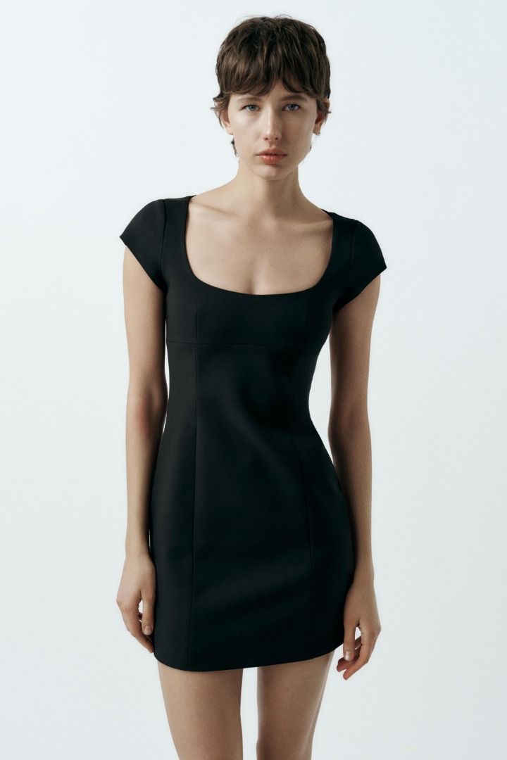 Zara Tailored Mini Fitting Dress (Category: Dresses) located in Pasig City. Submitted by shopsmart.mnl (Listing ID 1470905276, Image 1). Description: New with tag.