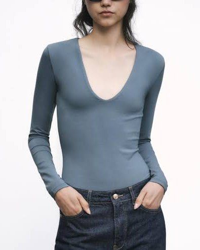 Zara Teal Blue Vneck Bodysuit (Category: Longsleeves) located in Binan City. Submitted by myprelovedhaul (Listing ID 1470759648, Image 1). Description: Fits xs to small, with flaw, repairable! Thick and body hugging fabric! last price posted! .