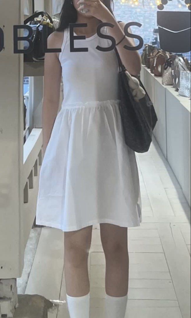ZARA White A-line mini dress (Category: Dresses) located in Pasig City. Submitted by tiny_studios (Listing ID 1470838423, Image 1). Description: - ZARA kids but fits adult petite - im usually xxs-xs - slight barely noticeable stain sa back .