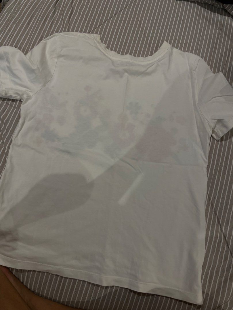 ZARA White Tshirt (Category: Shirts) located in Manila. Submitted by franceshous (Listing ID 1470896431, Image 3). Description: .