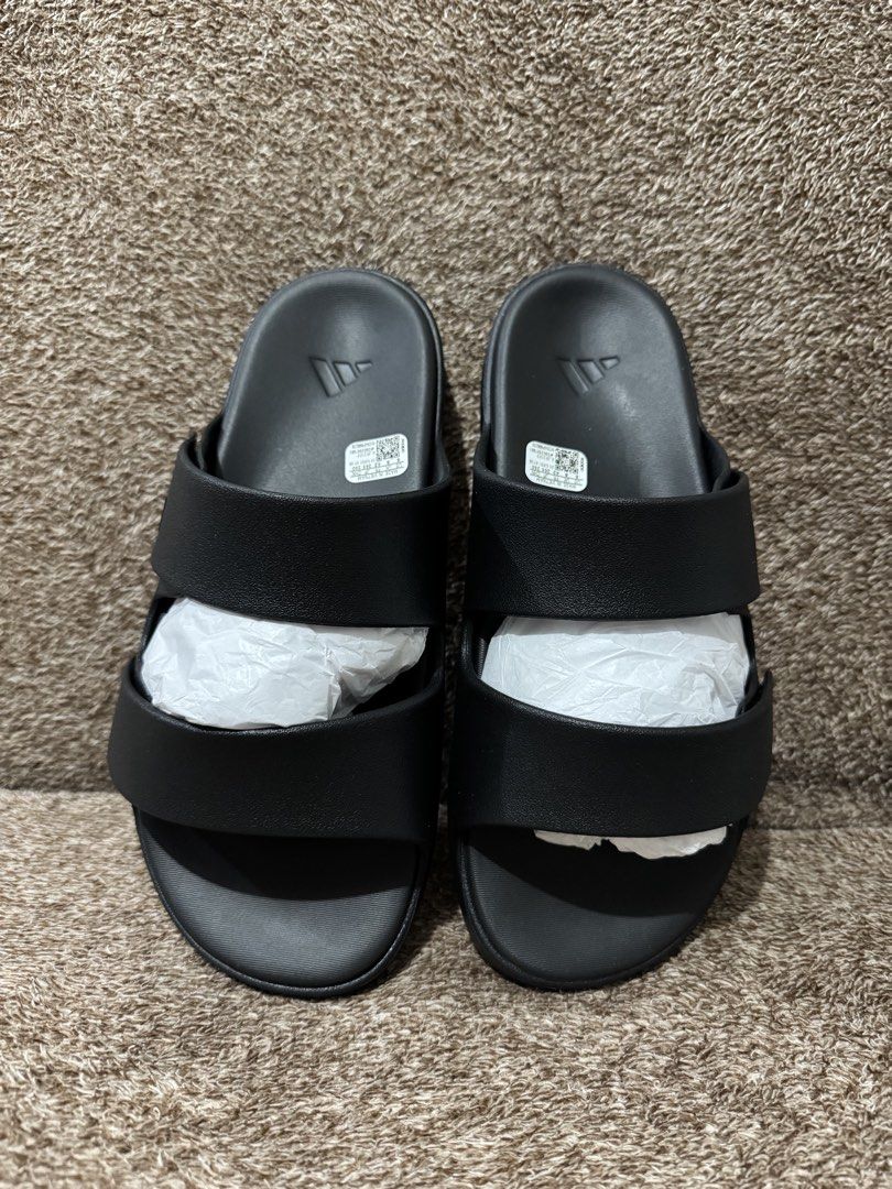 ZNDORY Sandals (Category: Sandals) located in Rizal. Submitted by wendell22 (Listing ID 1470873117, Image 2). Description: Bnew with box Legit 1500 + shipping.