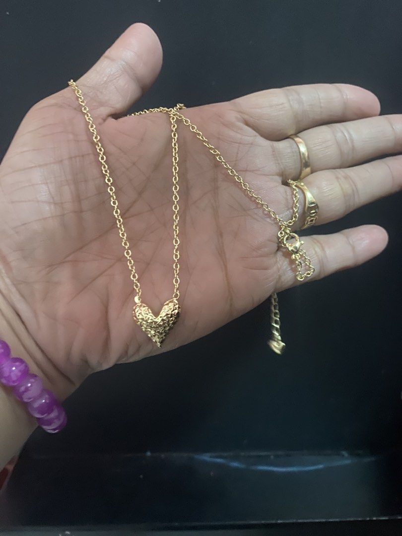 14k vermeil gold (Category: Necklaces) located in Manila. Submitted by jen_26 (Listing ID 1471074778, Image 3). Description: 14k vermeil gold ✅non tarnish ✅non pawnable ✅hypoallergenic para k ng nkareal gold jan..perfect sa mga wala png budget s real gold.