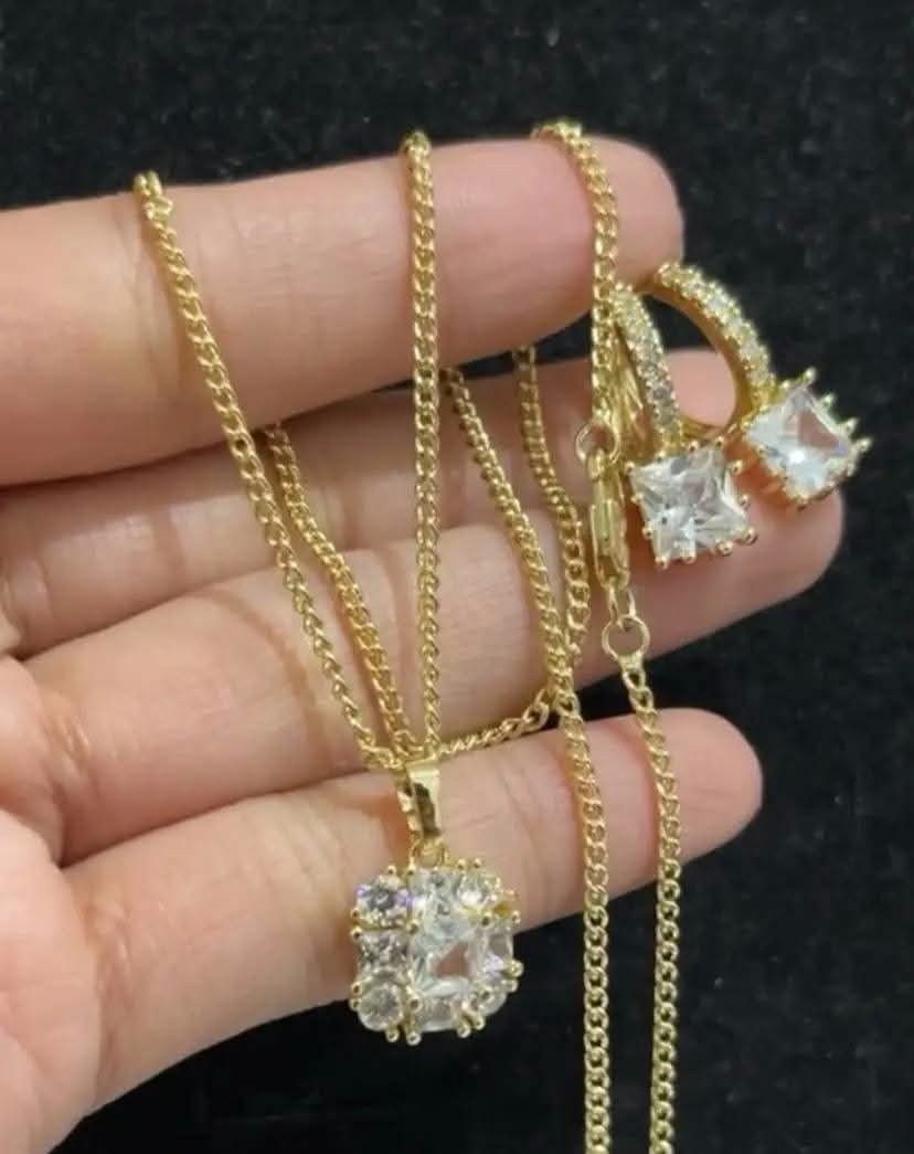 14K Vermeil Gold 2n1 Set (Category: Necklaces) located in Caloocan City. Submitted by cheskhaionlinestore2.0 (Listing ID 1470947807, Image 2). Description: New Collection 🥰 14k GOLD VERMEIL Super Sale ⚡ 2n1 Set ₱1100 only 📌 What is Vermeil Gold? 14K Vermiel Gold Gold vermeil (pronounced ver-may) is a high-quality type of gold-plated jewelry defined by a sterling silver base metal, a thick gold layer (at least 2.5 microns), and a gold purity of 
