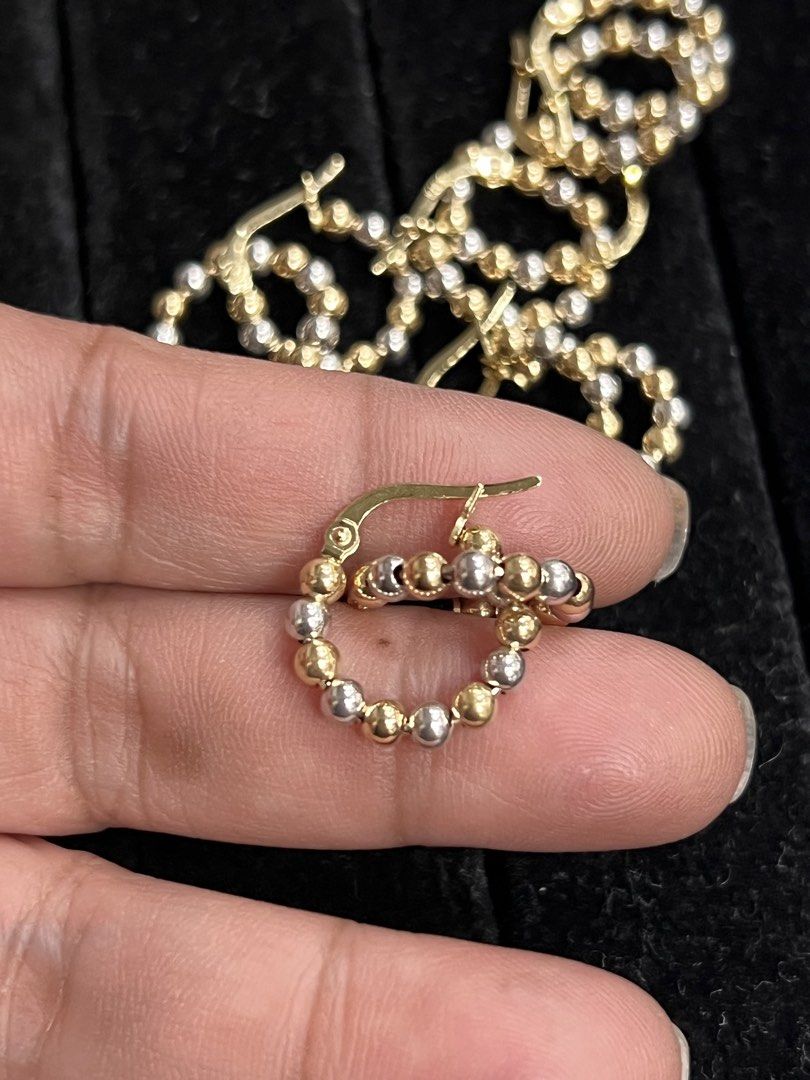 18k bubble earrings (Category: Earrings) located in Manila. Submitted by mightystone_77b719 (Listing ID 1471051177, Image 1). Description: .