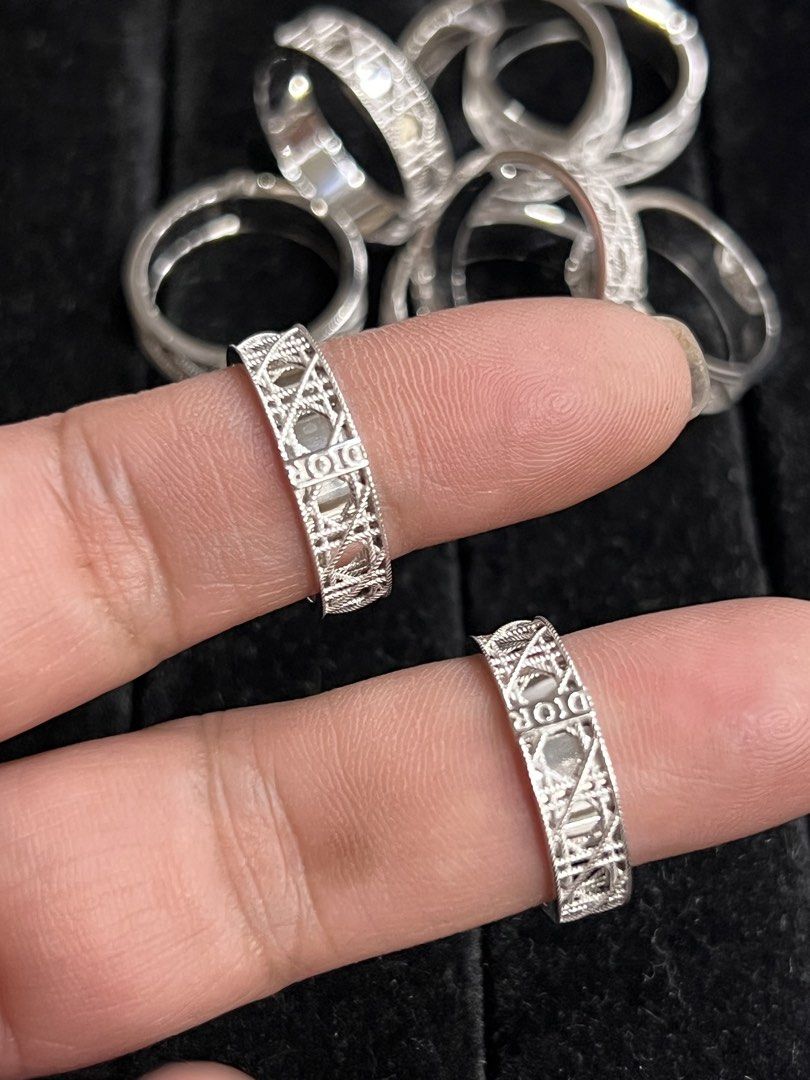 18k dior rings wg (Category: Rings) located in Manila. Submitted by mightystone_77b719 (Listing ID 1471051925, Image 1). Description: .