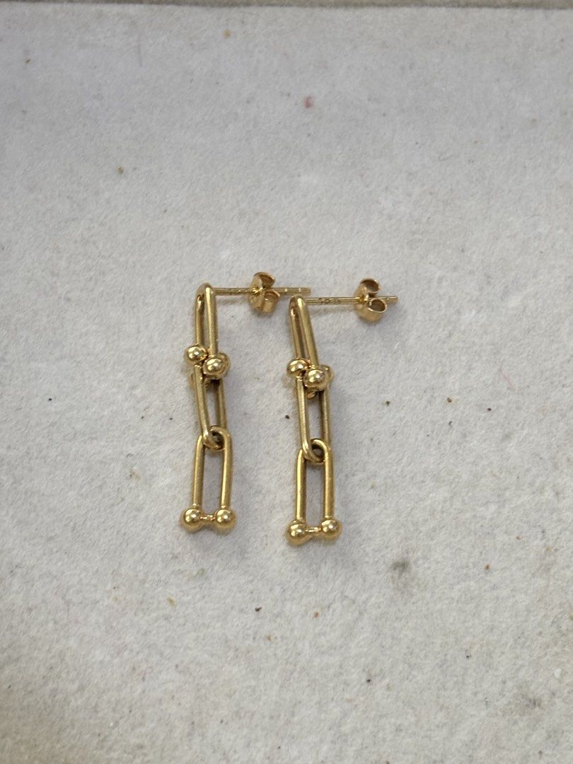 18k Gold Tiffany Hardware Earrings (Category: Earrings) located in Tarlac. Submitted by cluttercureee (Listing ID 1471015510, Image 1). Description: 18k Gold Tiffany Hardware earrings 2.34 grams Location: Tarlac City.