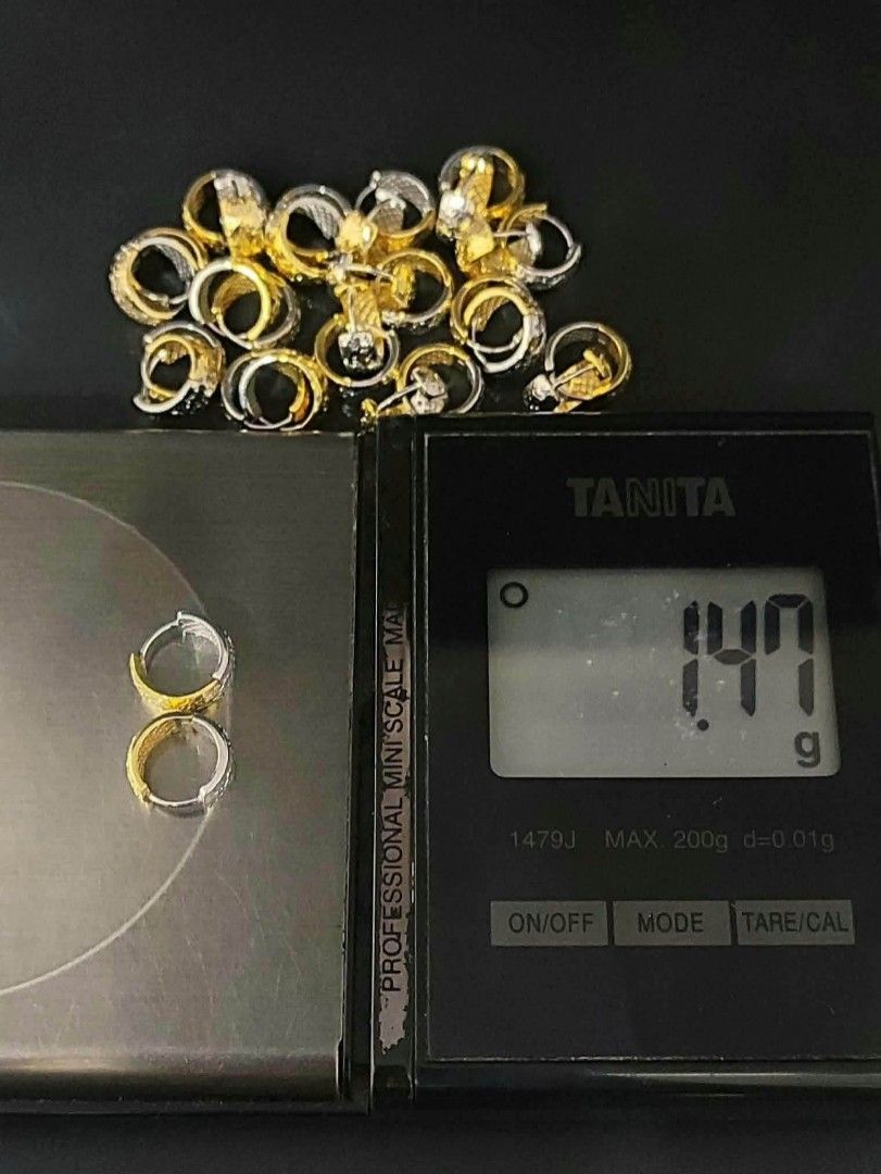 18k Hk gold earrings (Category: Earrings) located in Manila. Submitted by bhelgoldseller2ndaccount (Listing ID 1471051278, Image 3). Description: New!!✨New!!✨New!! Authentic 18k Hk Golds 💯pawnable/naisasanla 💯with high appraisal rate 💯good investment 💯Direct supplier price 👉OPEN for resellers 🌺please take time to evaluate their actual sizes and grams 👉Best panggift for all occasions ✅ Sold per grams not per piece Kya lowest price ✅With pro