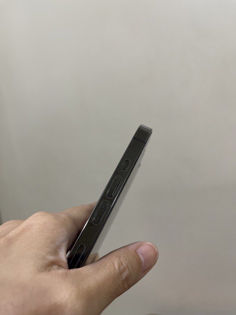 1 TB iPhone 13 Pro Open Line (Category: iPhone 13 Series) located in Paranaque City. Submitted by lil.ac (Listing ID 1471055267, Image 2). Description: No swap. No low ballers. No history of repair Cheapest 1 TB you can find with battery at 86% Will try to look for box but can give free original cable Not used for gaming, streaming. Used it as work phone only I don’t use non-Apple accessories No hidden issues. Everything working. This is just a s