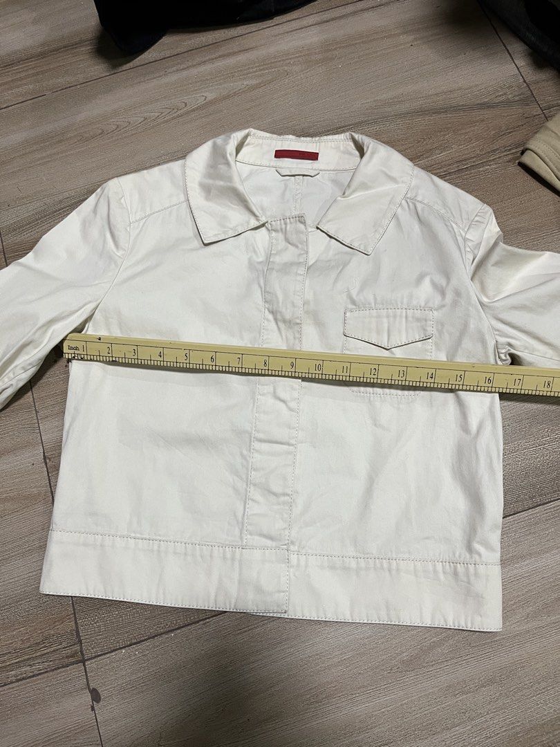 2008 Prada Ladies Blazer (Category: Luxury Apparel) located in Calapan. Submitted by axlefinestpicks (Listing ID 1471064037, Image 2). Description: Prada from 2008-era See pics for details on the dimensions Very good condition Price plus shipping fee for total cost. DM for interested buyers..