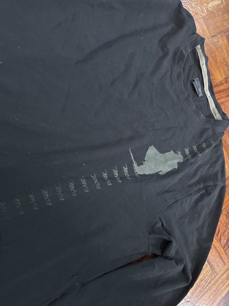 20x25 black long sleeves (Category: Longsleeves) located in Manila. Submitted by vintageaccessories (Listing ID 1470956704, Image 3). Description: .