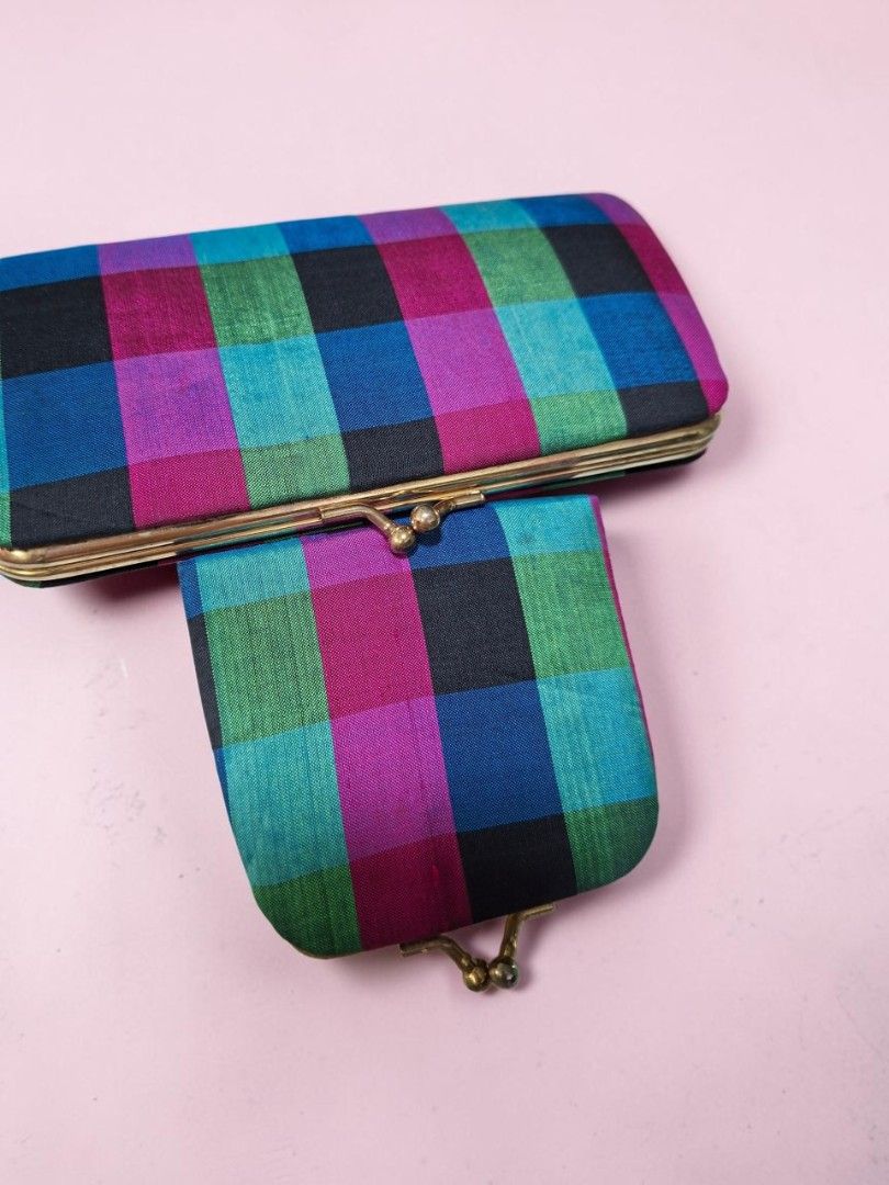 2 IN 1 CHECKERED KISSLOCK PURSE (Category: Purses & Pouches) located in Las Pinas. Submitted by annachiaonair2037 (Listing ID 1470993986, Image 2). Description: 2 IN 1 CHECKERED KISSLOCK PURSE FROM JAPAN LIKE NEW.