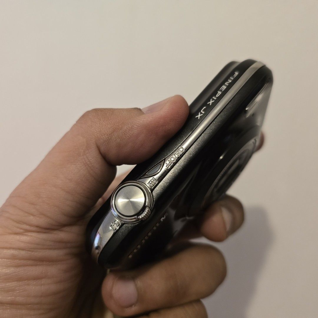 2nd Hand Mint Condition Fujifilm JX310 (14.0 Megapixels) – No Issues (Category: Cameras) located in Quezon City. Submitted by manila_segunda_mano (Listing ID 1471013395, Image 2). Description: 2nd Hand Mint Condition Fujifilm JX310 (14.0 Megapixels) – No Issues Price: P6.8K Inclusions: • Unit (please zoom in/out for cosmetic details) • Battery • Strap • Charger Interested? Please send us a direct message for a faster transaction. Sample photos ar