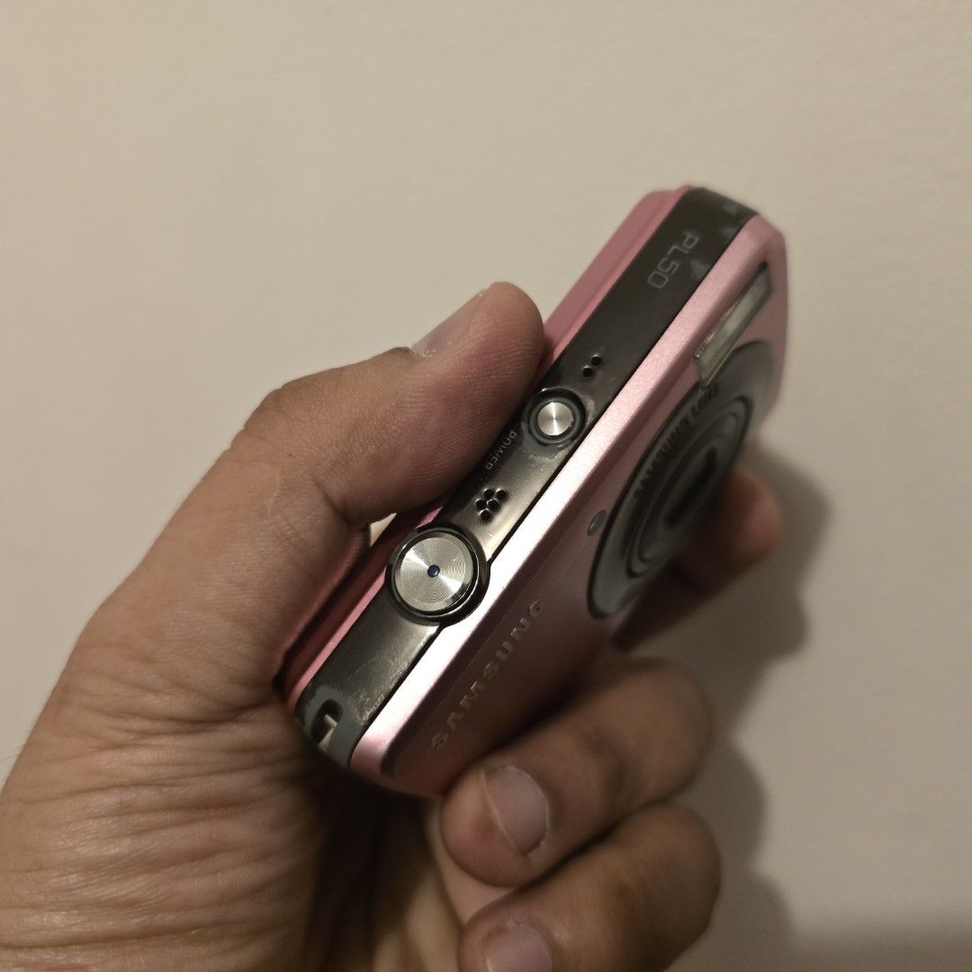 2nd Hand Samsung PL50 (10.2 Megapixels) – No Issues (Category: Cameras) located in Quezon City. Submitted by manila_segunda_mano (Listing ID 1471036650, Image 2). Description: 2nd Hand Samsung PL50 (10.2 Megapixels) – No Issues Maganda output nito. IG Vibe. Steal Price for a PINK digicam. Price: ₱4.8K Inclusions: • Unit (please zoom in/out for cosmetic details) • Battery • Strap • Charger Interested? Please send us a direct message for a faster t