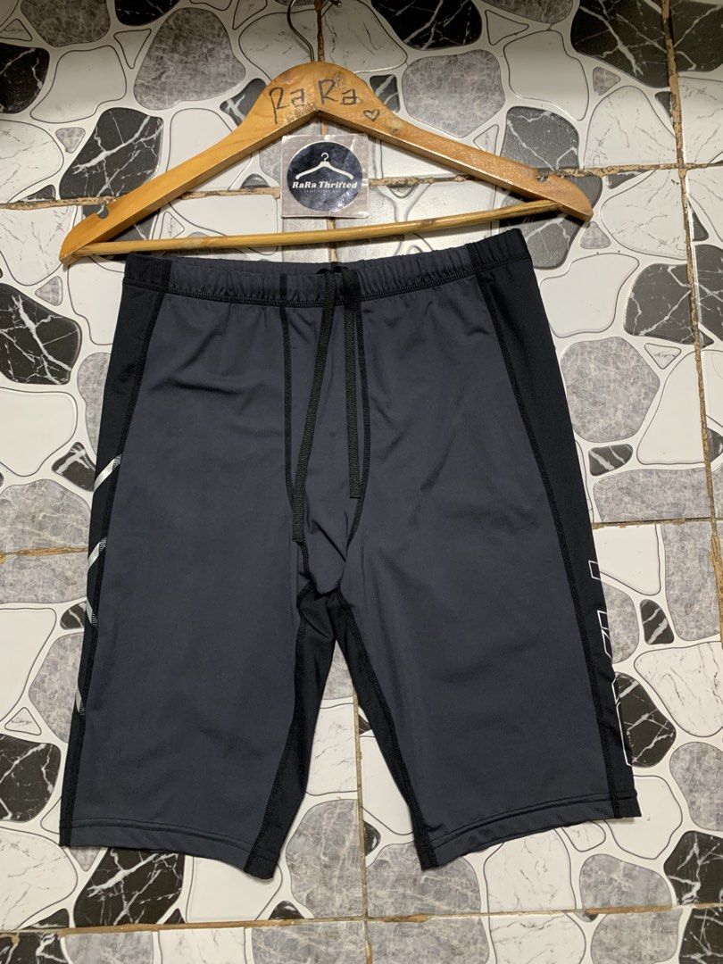 2XU. | elite compression short / large 32-34 (Category: Activewear) located in Cebu City. Submitted by rarathriftedcb (Listing ID 1471049538, Image 2). Description: 700pesos + sf 95 Pang sabay today 2XU✅ Elite Compression Short Large on tag 🏷️ Waistline 32-34 Length 19 1,200pesos + sf 95 Minimal scratch Not affected performance Location : cebu city Page : rara thrifted Jnt nationwide Message us 📩.