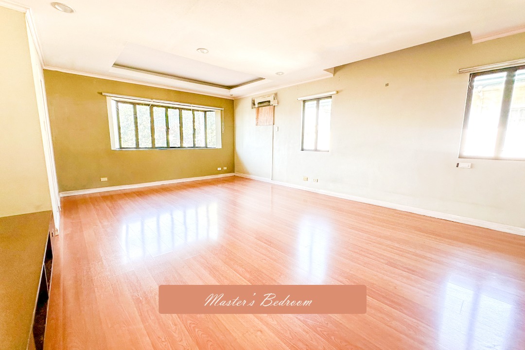 (Category: ) located in . Submitted by mchua.listings (Listing ID 1470993028, Image 1). Description: .