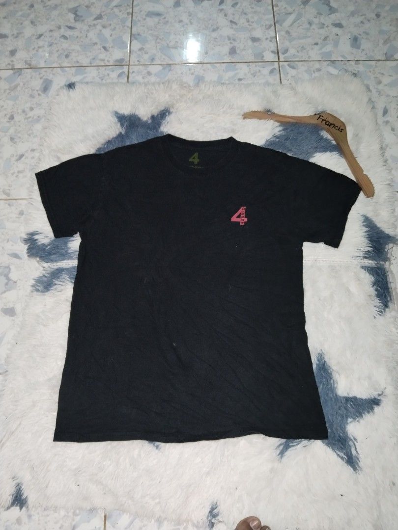 4hunnid t shirt (Category: Tshirts & Polo Shirts ) located in Barili. Submitted by francis88z (Listing ID 1471081722, Image 1). Description: 4hunnid size medium W21L28 excellent condition no issue 1500+sf.