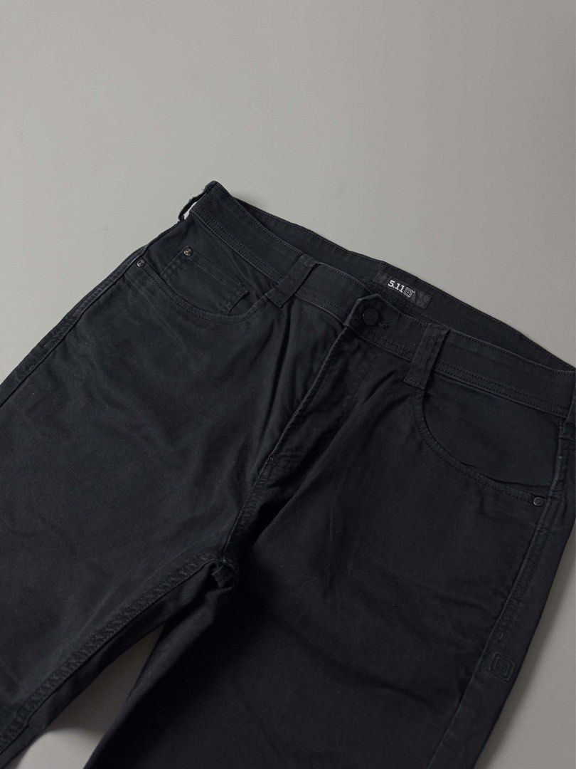 5.11 TACTICAL DEFENDER-FLEX REGULAR-FIT JEANS (Category: Jeans) located in Guagua. Submitted by sweetboyy (Listing ID 1471031194, Image 3). Description: 5.11 TACTICAL DEFENDER-FLEX REGULAR-FIT JEANS EXCELLENT CONDITION SIZE 34 ON TAG DIMES: WAISTLINE 34-36 / LENGTH 37/ LEG OPENING 7.5.