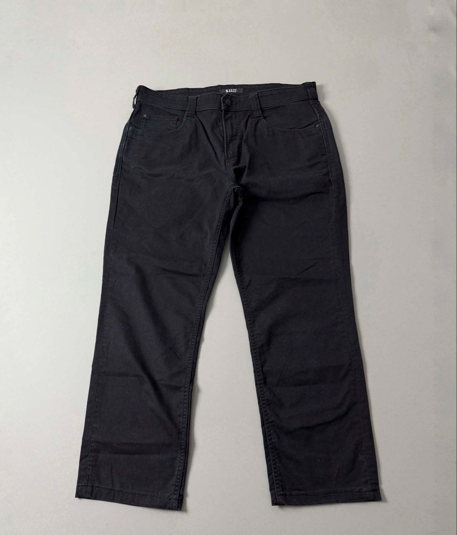 5.11 TACTICAL DEFENDER-FLEX REGULAR-FIT JEANS (Category: Jeans) located in Guagua. Submitted by sweetboyy (Listing ID 1471031194, Image 1). Description: 5.11 TACTICAL DEFENDER-FLEX REGULAR-FIT JEANS EXCELLENT CONDITION SIZE 34 ON TAG DIMES: WAISTLINE 34-36 / LENGTH 37/ LEG OPENING 7.5.